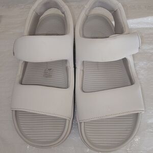 Nike Calm Sandal in white